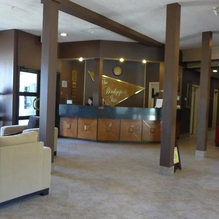 The Bridgeport Inn Fort Mcmurray Esterno foto