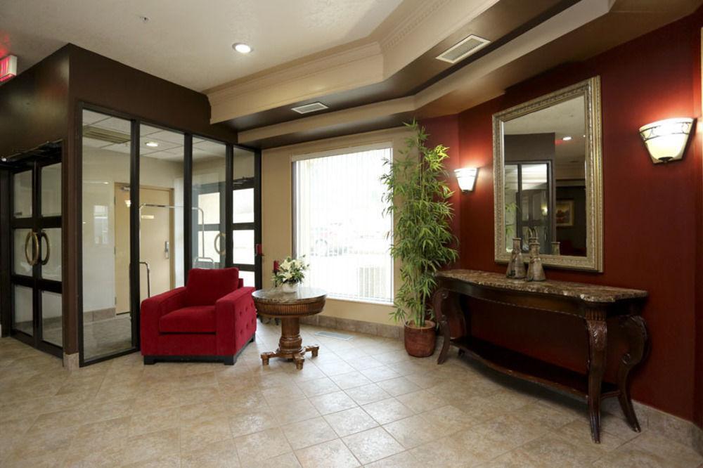 The Bridgeport Inn Fort Mcmurray Esterno foto