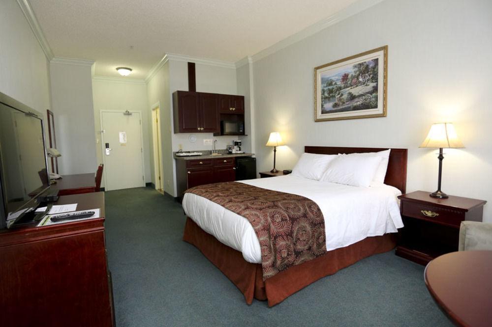 The Bridgeport Inn Fort Mcmurray Esterno foto