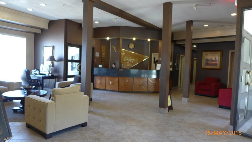 The Bridgeport Inn Fort Mcmurray Esterno foto