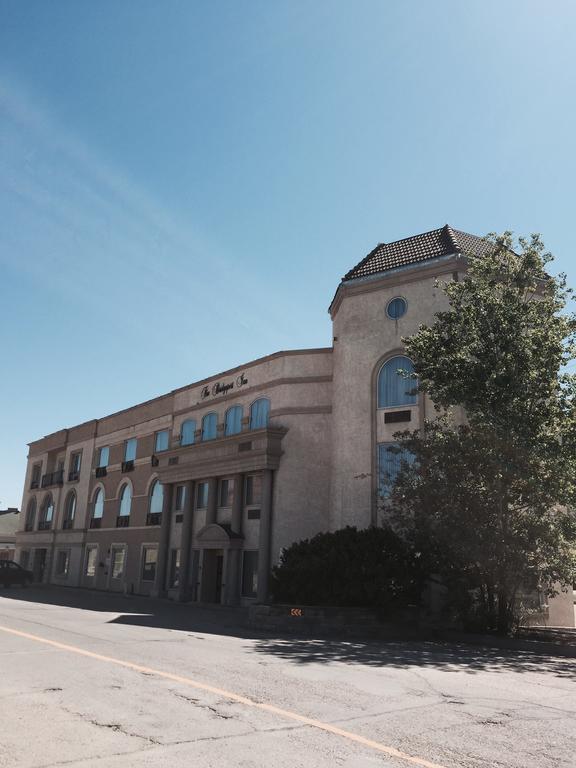 The Bridgeport Inn Fort Mcmurray Esterno foto