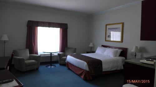 The Bridgeport Inn Fort Mcmurray Esterno foto