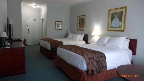 The Bridgeport Inn Fort Mcmurray Esterno foto